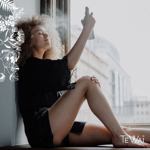 Te Wai ~ ‘The Water’ captures a unique expression of New Zealand. Featuring five native botanicals Kawakawa, Manuka, Kowhai, Mamaku, and Pohutukawa infused in pure New Zealand water.  This hydration rich, skin nourishing mist refreshes tired-looking skin 